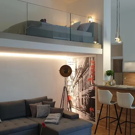 Апартаменты Brand New Sunny On Andrassy Street